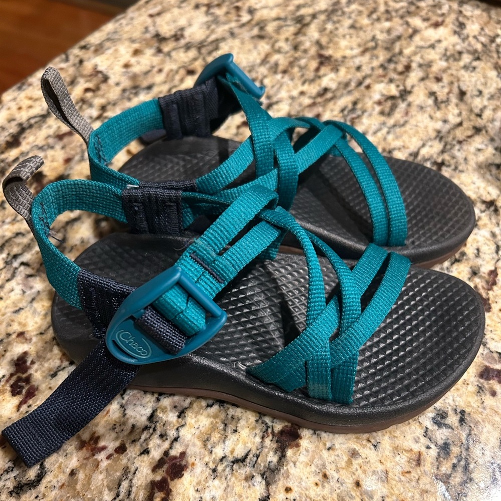 Chaco Kids size 11